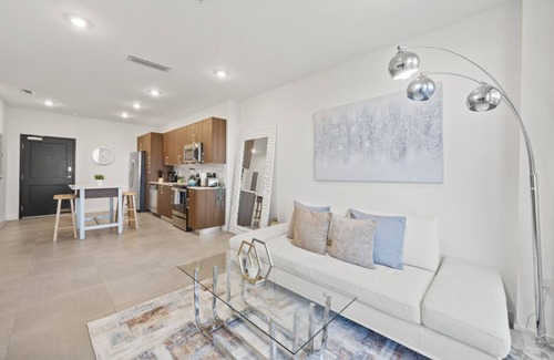 Overtown Apartment | Modern Unit in Downtown Miami with Free Parking & Pool