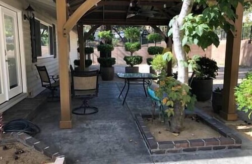 Sonora House | Charming Home Steps from Downtown Sonora with Hot Tub