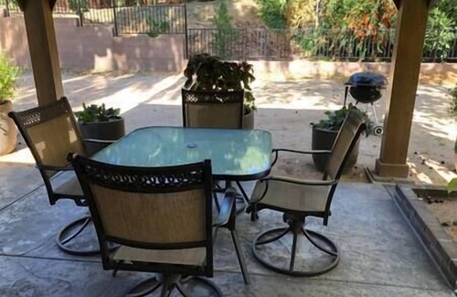 Sonora House | Charming Home Steps from Downtown Sonora with Hot Tub