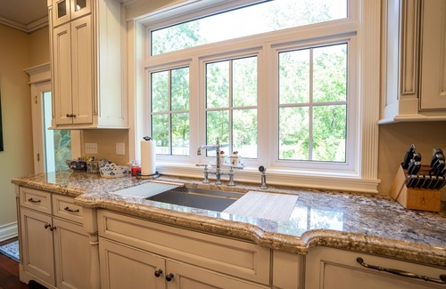 Carbondale House | Inviting Retreat with Pool, Spa & Perfect 10/10 Reviews!