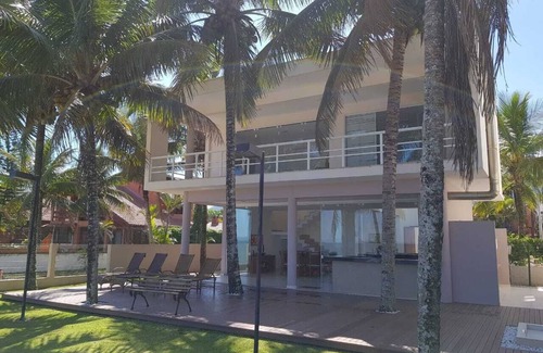 Maranduba House | Upscale Oceanfront House with Gourmet Sea View & Spa