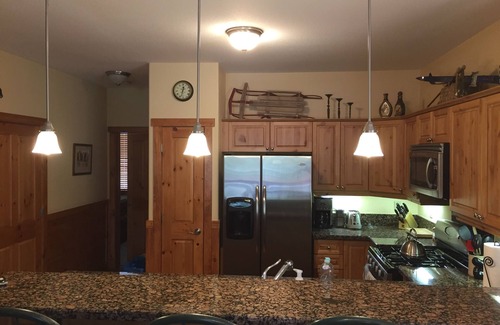 Truckee Condo | Exceptional Condo Retreat with Pool and Spa Amenities