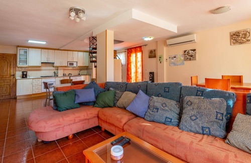 Torrevieja House | Exquisite Oceanfront Home "Marclna62" with Pool & A/C