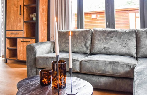Reutum House | Beautiful vacation home in vacation park de Weuste