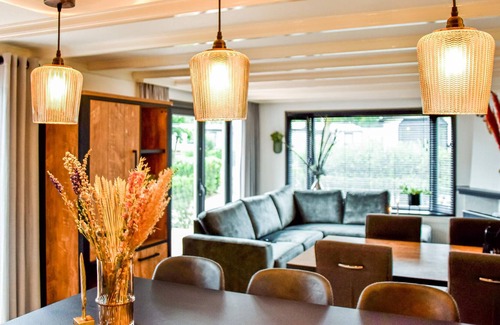 Reutum House | Beautiful vacation home in vacation park de Weuste