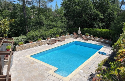 Saint-Paul-en-Foret Villa | Family Villa in Provence: Pool, Playgrounds & Guest Rated 9.6