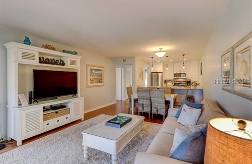 Palmetto Dunes Villa | Stunning Villa Steps from Beach with Ocean Views & Pool