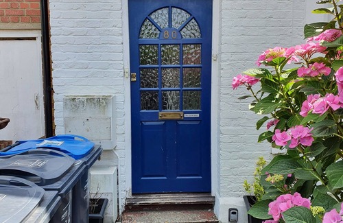 Wimbledon Apartment | Elegant Victorian Flat on Serene Wimbledon Street