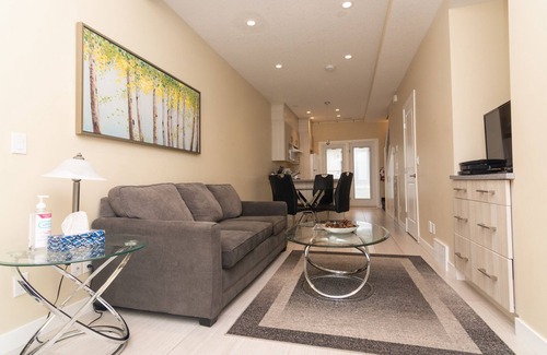 Harvie Heights House | Scenic 2-Bedroom Getaway for 6 Near Banff