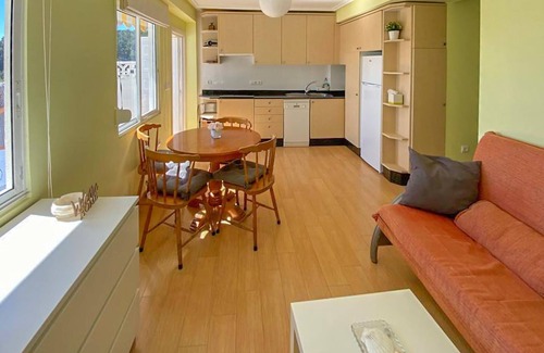 Oleiros Apartment | Scenic Sea Views in Idyllic Surroundings with Great Amenities