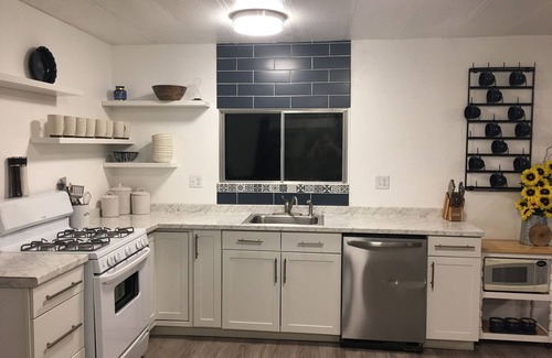 Hatch House | Scenic Family Retreat Near Zion and Bryce Canyon