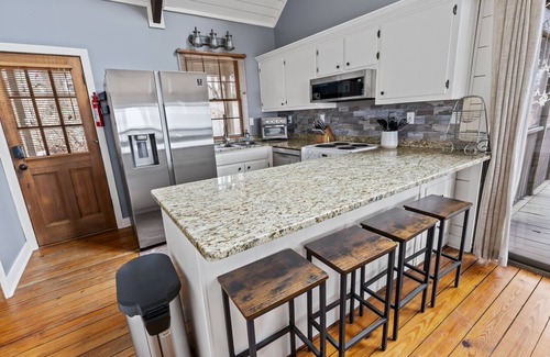 Big Canoe Cabin | 3 King Beds with Mountain Views & Exciting Arcade Fun