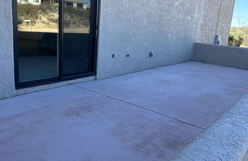 Catalina House | Scenic Retreat with Kitchen and Kid-Friendly Amenities