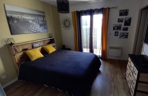 Lavernose-Lacasse Villa | Splendid Villa with Pool, Games & Ocean View Awaits You