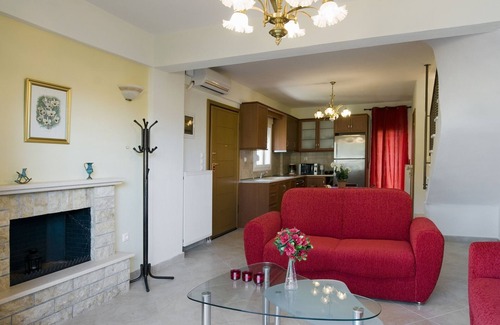 Kalyves Polygyrou Villa | Beachside Villa with Breakfast & Family-Friendly Amenities