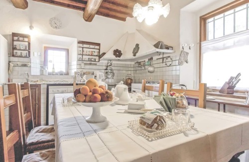 Rignano sull'Arno Villa | Inviting Villa for 6 with Private Pool and Panoramic Views