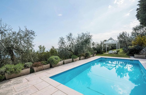 Gaino Villa | Idyllic "Villa Bianca" with Lake Views, Pool & Spa Access