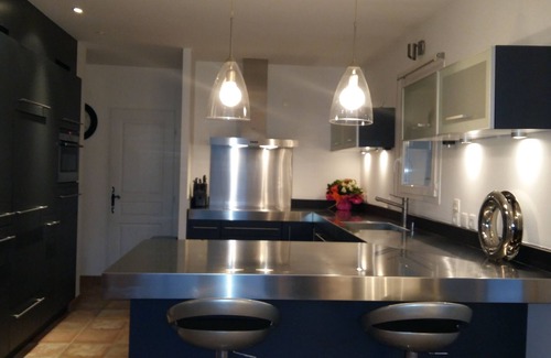 Vidauban Villa | Idyllic Villa with Pool, Garden & Ocean Views - Rated 9.6