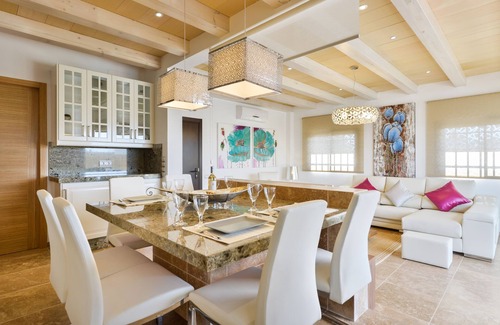 Ibiza Town Villa | Beautiful Villa Near Ibiza Beach with Private Pool & Spa