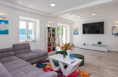 Kuciste Villa | Beautiful Villa Diamond Sea