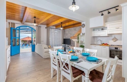 Cepic Villa | Inviting Villa Dussich with Pool Near Oprtalj Awaits You
