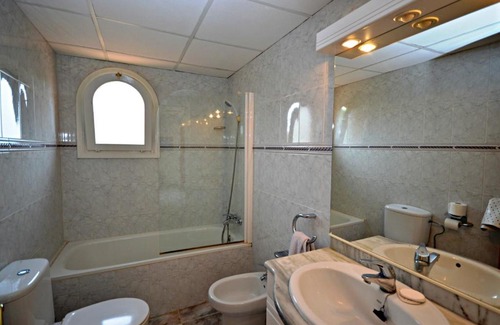 Sant Pere Pescador House | Elegant Villa with Pool and Pet-Friendly Amenities
