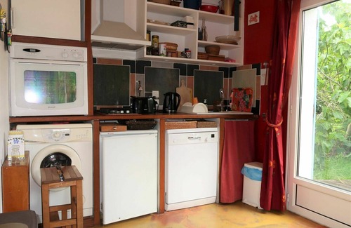 Finistere House | Cozy Villa for 4 with Ocean View, WiFi & Terrace