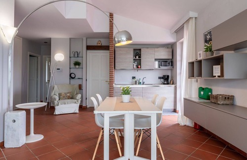 Barolo House | Inviting Villa with WIFI, Terrace & Panoramic Views for Four