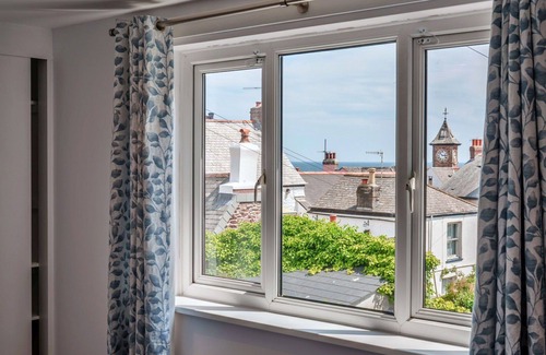 Kingsand House | Beautiful villa for 6 guests with WIFI, terrace and pets allowed