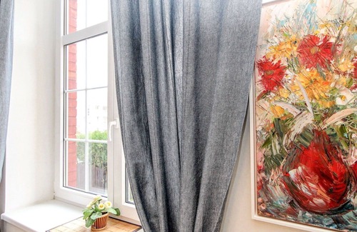 Prague 10 Villa | Cozy Villa for 8 with Hot Tub, WIFI & Pet-Friendly Amenities