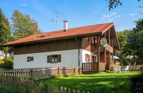 Oberkreuzberg House | Beautiful villa for 6 people with WIFI, pool, TV and terrace