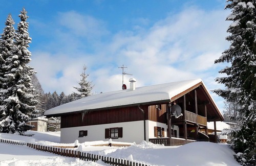 Oberkreuzberg House | Beautiful villa for 6 people with WIFI, pool, TV and terrace