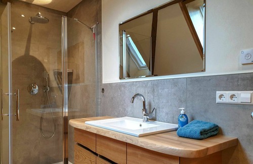 Meissenheim Villa | Beautiful villa for 5 guests with WIFI, TV, patio and parking