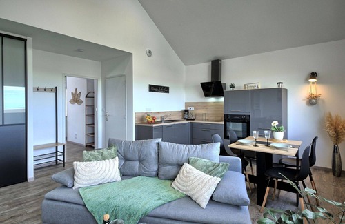 Ille-et-Vilaine House | Delightful Villa for 3 with Ocean View and Modern Amenities