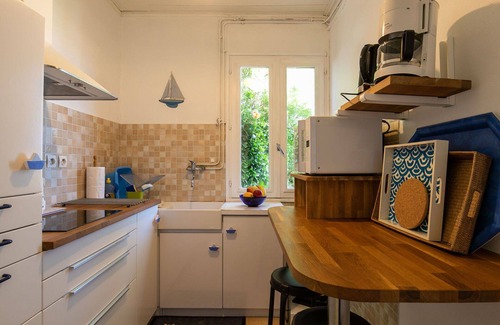Cleder House | Cozy Villa for Two with Ocean View and Private Patio