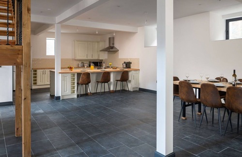 Rhiwbryfdir House | Beautiful villa for 12 people with WIFI, TV and pets allowed