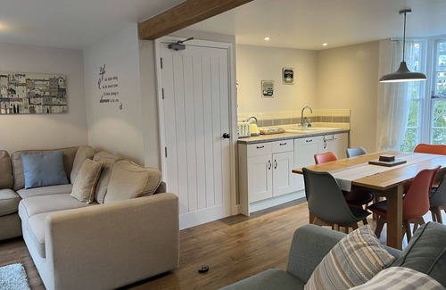 Mevagissey House | Private Villa for 14 with Ocean View and Relaxing Terrace