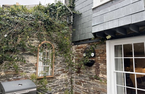 Mevagissey House | Private Villa for 14 with Ocean View and Relaxing Terrace
