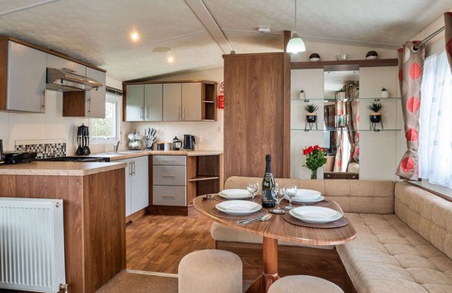 Helston House | Beautiful villa for 6 guests with pool, WIFI, terrace and pets allowed