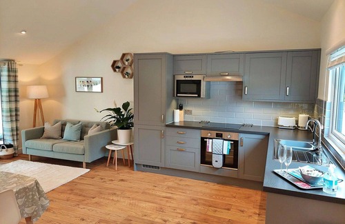 Liverton House | Beautiful villa for 2 people with hot tub, WIFI