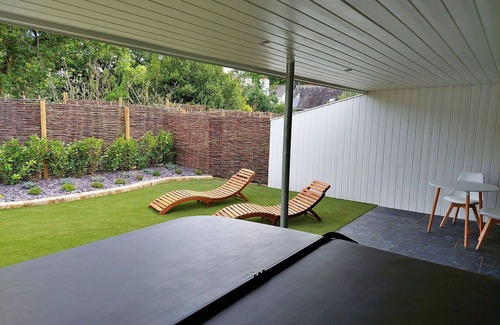 Liverton House | Beautiful villa for 2 people with hot tub, WIFI
