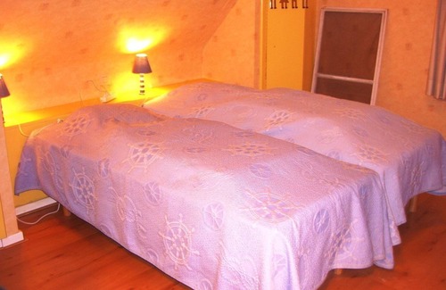 Oostduinkerke-Bad Villa | Idyllic Villa Near the Beach with Family-Friendly Amenities