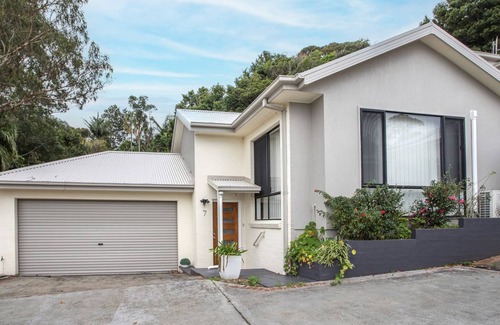 Kiama Villa | Idyllic Villa Retreat with Oceanfront Views in Kiama