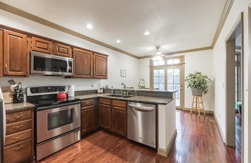 Bel Air Villa | Elegant Villa in Historic Downtown Bel Air with Breakfast