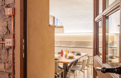 Barclaino Villa | Inviting Villa for 5 with Lake View, Terrace & WIFI