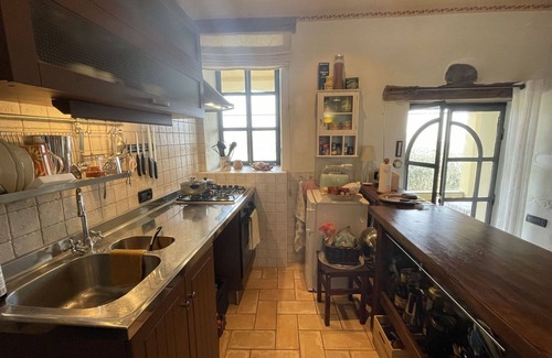 Valloria House | Cozy Villa for 4 with Ocean View Terrace and Spa Access