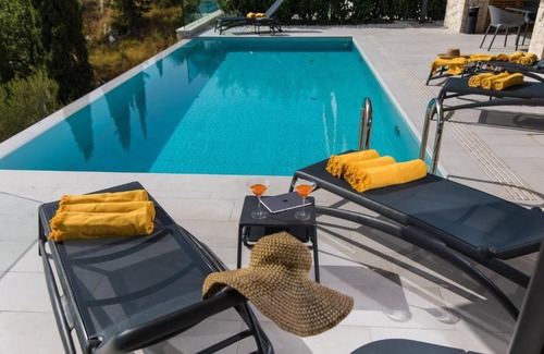 Orasac Villa | Discover Villa Leda: Family-Friendly Retreat with Pool