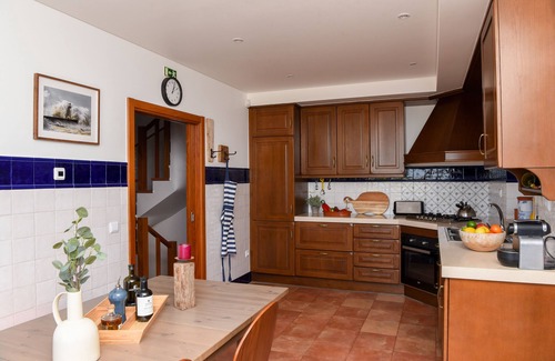 Baleal Villa | Cozy Villa on Baleal Beach with Oceanfront Views
