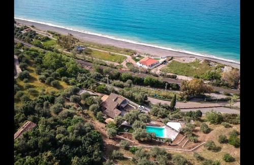 Sant'Ambrogio Villa | Seaside Villa with Pool and Ocean View for Your Stay