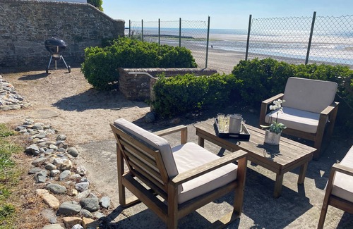 Granville Villa | Beachfront Villa with Pool and Ocean Views - Rated 9.6/10